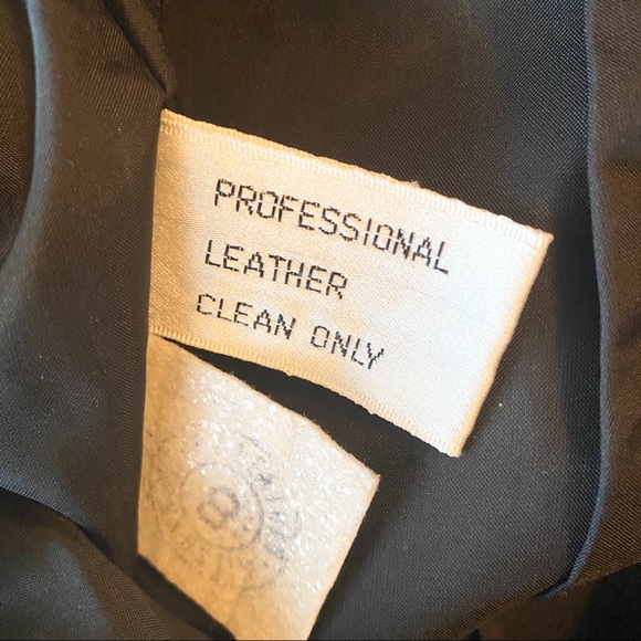 SOLD ( 75$) Leather long skirt - Picture 3 of 9